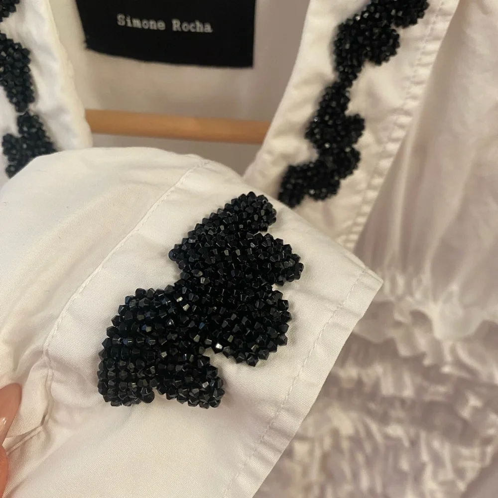 Simone Rocha crisp white cotton ruffled shirt with embellished collar and cuffs - Picture 3 of 4